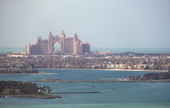 Iconic Dubai Five Star Luxury Skyline Resort Suites