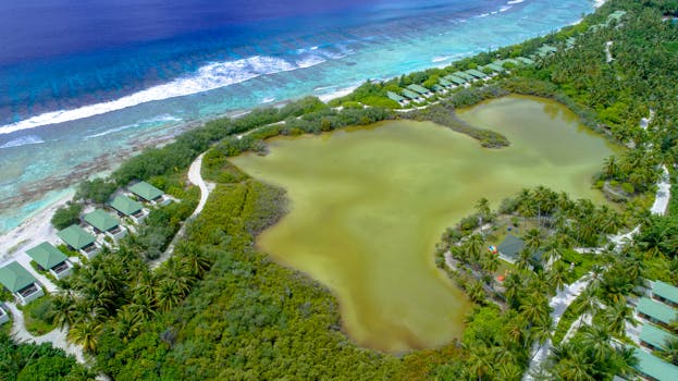 Lagoon Mediterranean Coastal Resorts With Elegant Ocean Villas